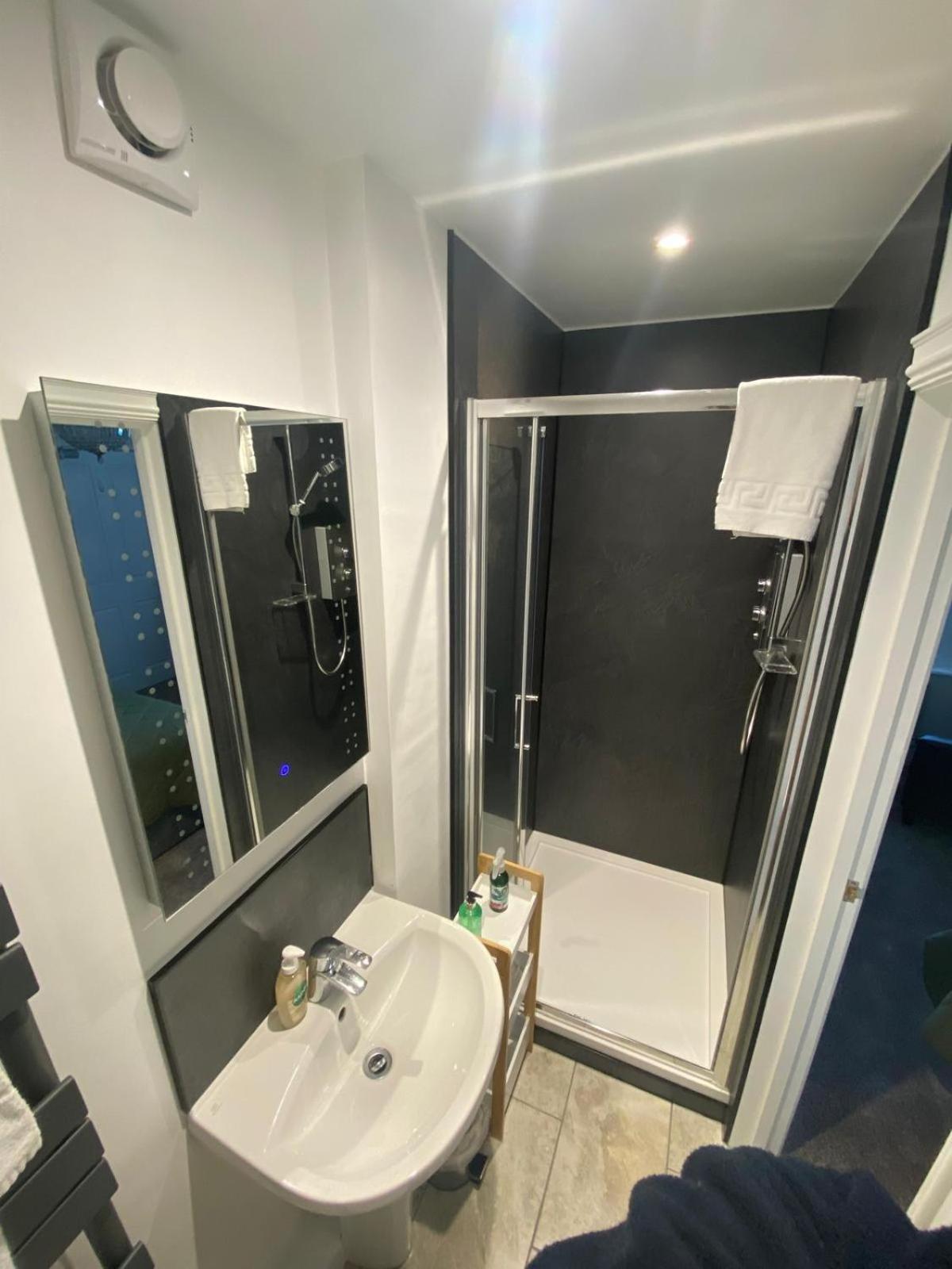 Bed and Breakfast Claremont House Keswick Кесвик Экстерьер фото